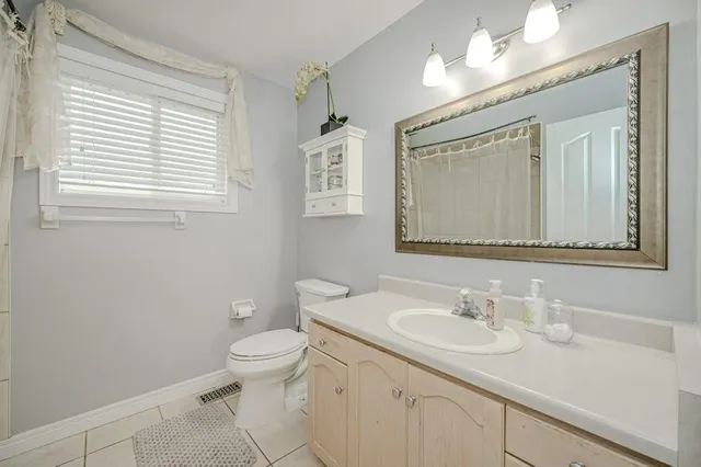 Additional property image - 260 CHESLEY St