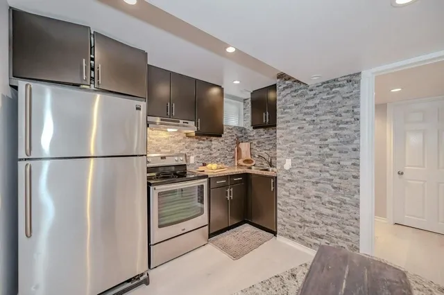 Additional property image - 260 CHESLEY St