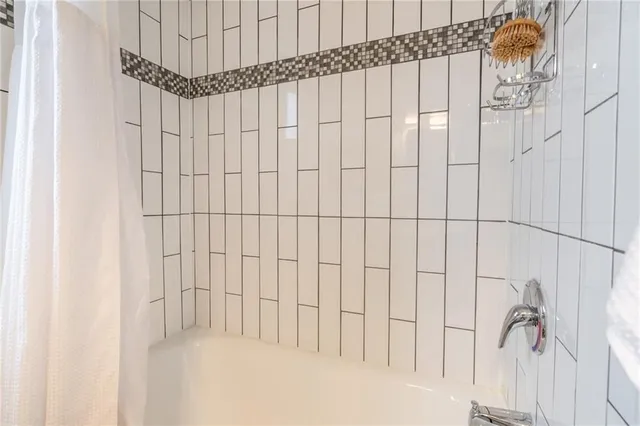 Additional property image - 305 WEXFORD Ave