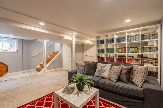 Additional property image - 305 WEXFORD Ave