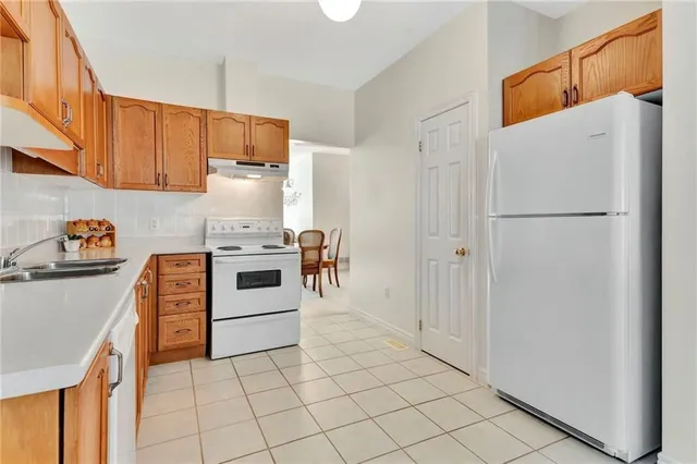 Additional property image - 14 NORTHERN BREEZE Blvd