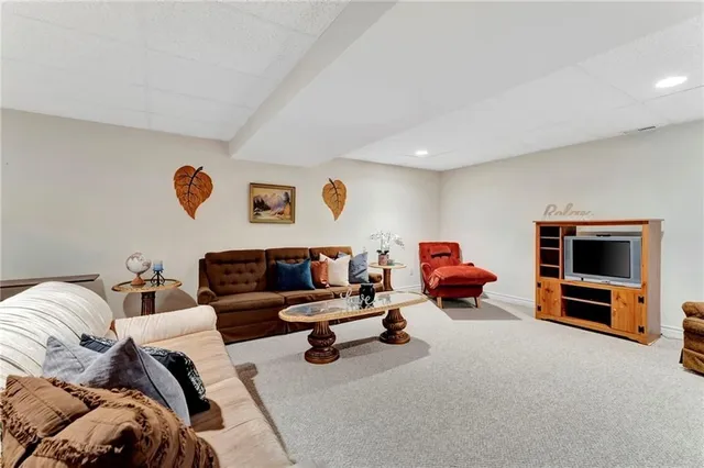 Additional property image - 14 NORTHERN BREEZE Blvd