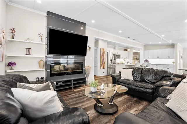 Additional property image - 4449 MILBUROUGH Line Unit 8 Poplar St