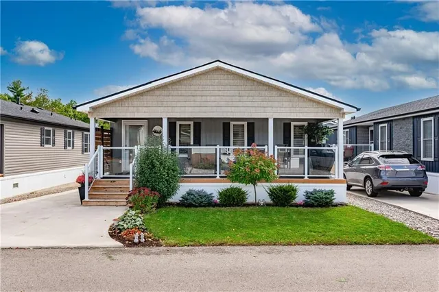 Additional property image - 4449 MILBUROUGH Line Unit 8 Poplar St