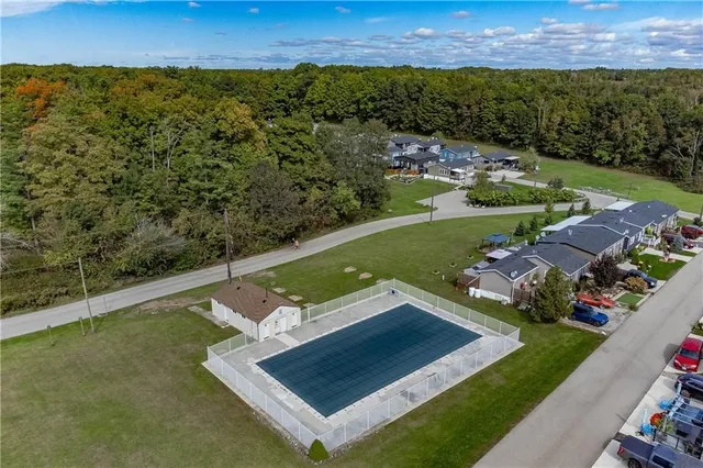 Additional property image - 4449 MILBUROUGH Line Unit 8 Poplar St