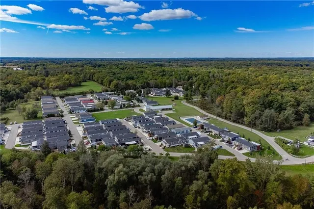 Additional property image - 4449 MILBUROUGH Line Unit 8 Poplar St