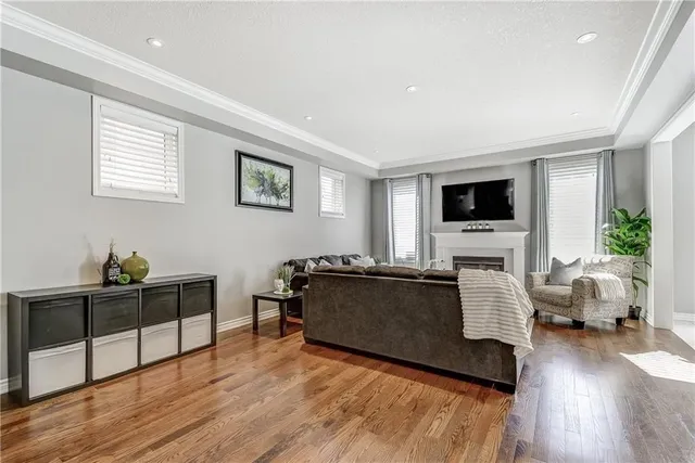 Additional property image - 280 FELLOWES Cres