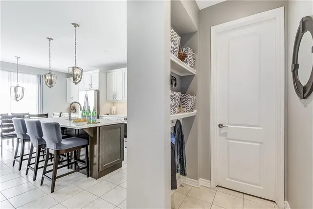 Additional property image - 280 FELLOWES Cres
