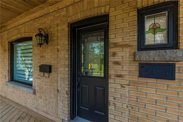 Additional property image - 564 ABERDEEN Ave
