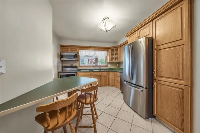 Additional property image - 16 LAWRENCE Ave