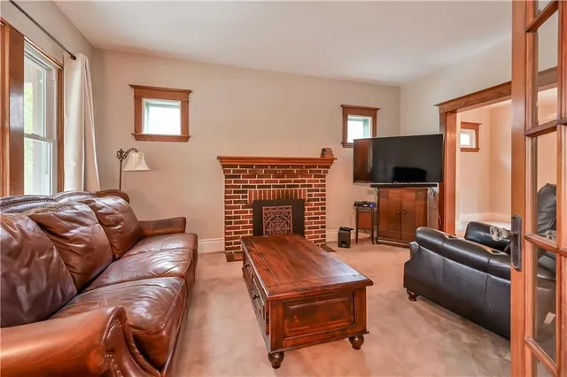 Additional property image - 2114 CAROLINE St