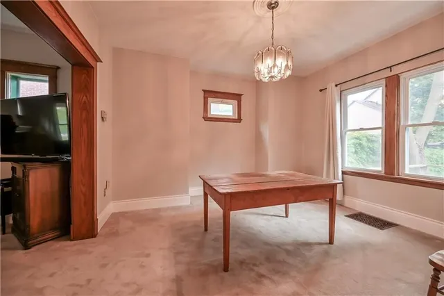 Additional property image - 2114 CAROLINE St
