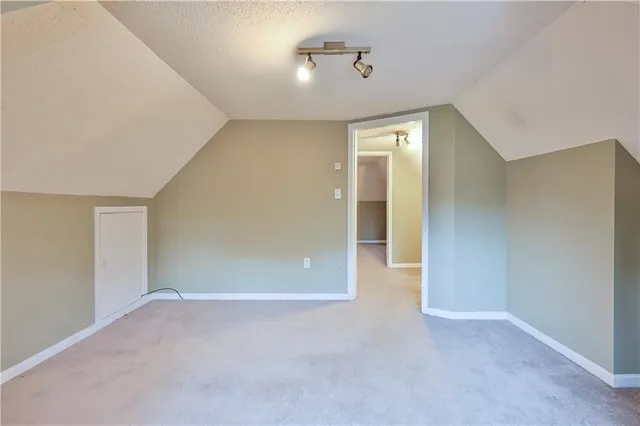 Additional property image - 2114 CAROLINE St