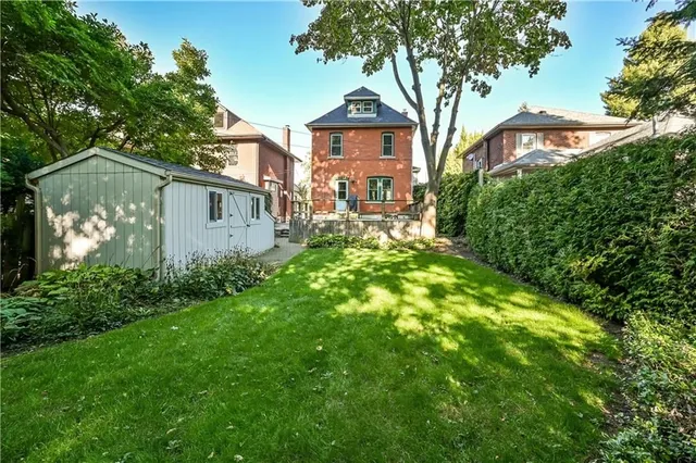Additional property image - 2114 CAROLINE St
