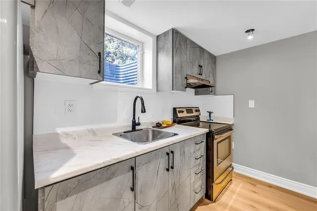 Additional property image - 165 BELLINGHAM Dr