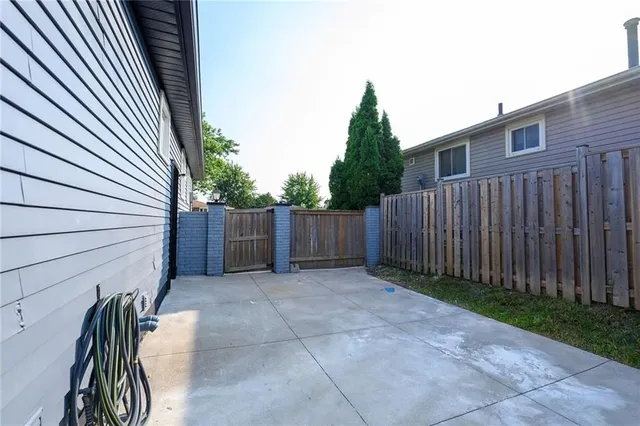 Additional property image - 165 BELLINGHAM Dr