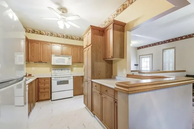 Additional property image - 192 SILVERBIRCH Blvd