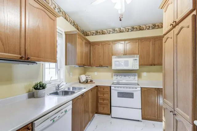 Additional property image - 192 SILVERBIRCH Blvd