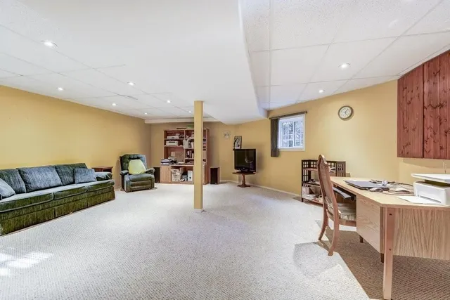 Additional property image - 192 SILVERBIRCH Blvd