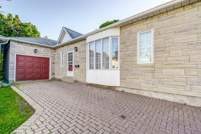 Additional property image - 192 SILVERBIRCH Blvd