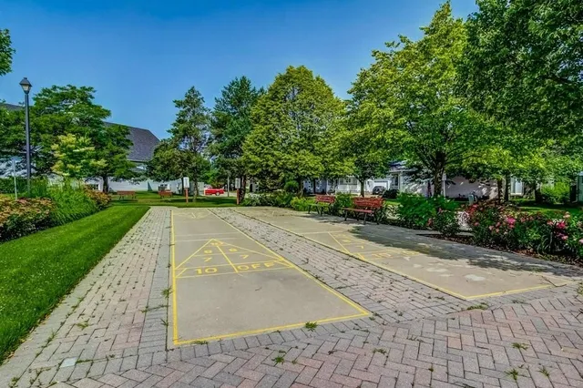 Additional property image - 192 SILVERBIRCH Blvd