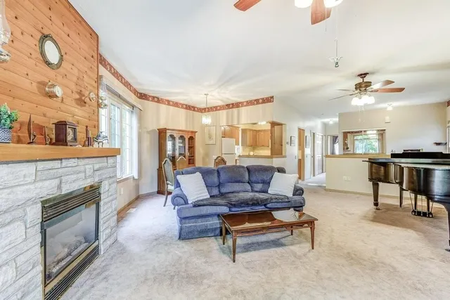 Additional property image - 192 SILVERBIRCH Blvd