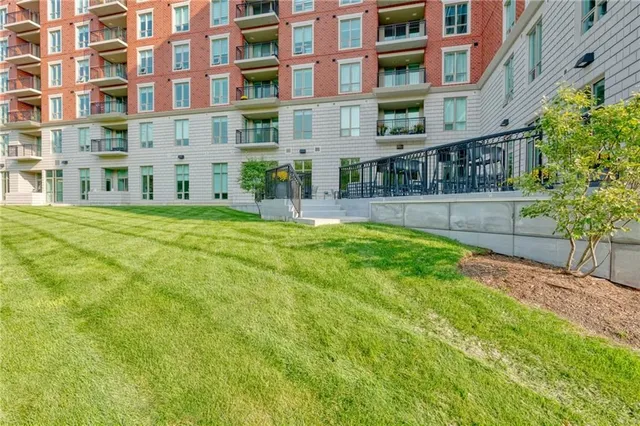 Primary image of 2750 KING St Unit 203