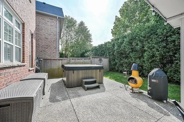 Additional image 5 of 38 BUTTERNUT GROVE Lane