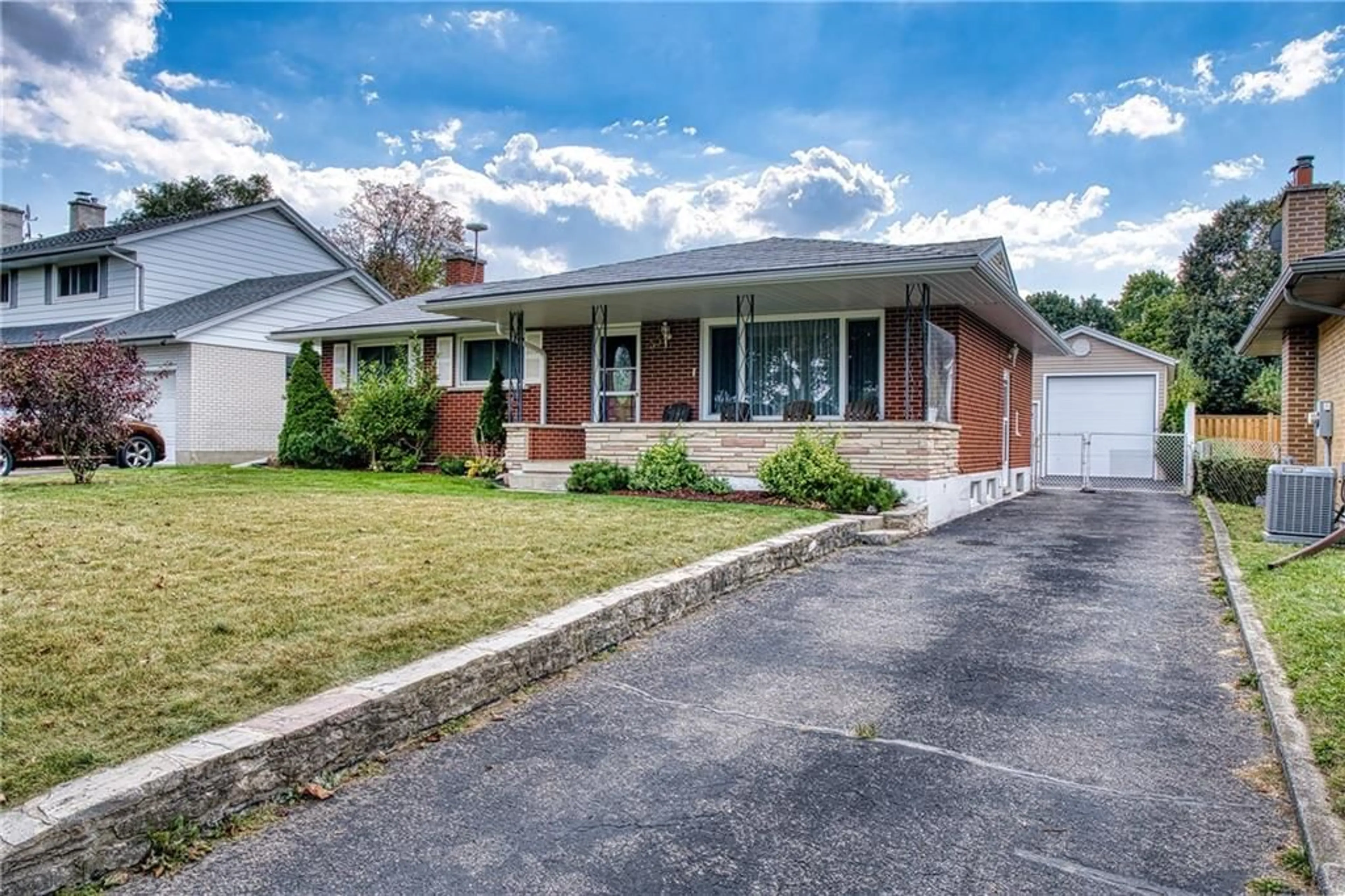 Frontside or backside of a home for 55 CROSBY Dr, Kitchener Ontario N2B 2K9