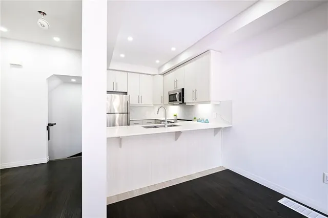 Additional property image - 30 TIMES SQUARE Blvd Unit 70