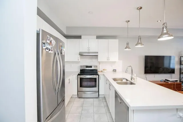 Additional property image - 81 HUGILL Way