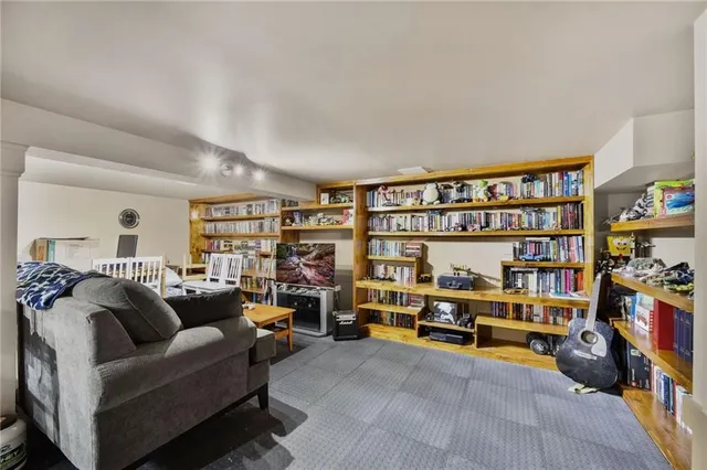 Additional property image - 14 JACQUELINE Blvd