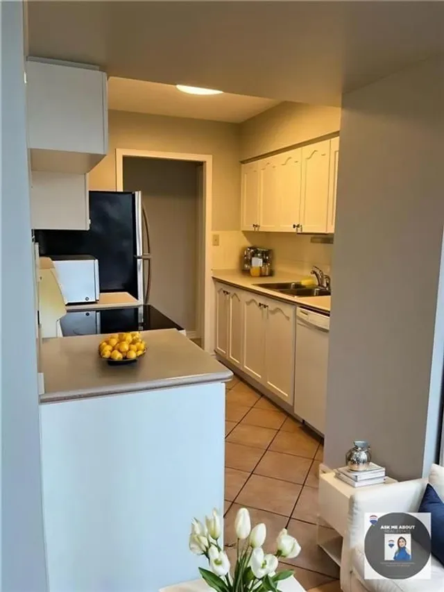 Additional image 6 of 200 LIMERIDGE Rd Unit 306