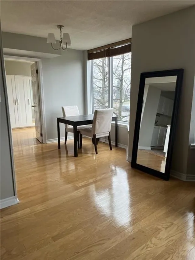 Additional image 5 of 200 LIMERIDGE Rd Unit 306
