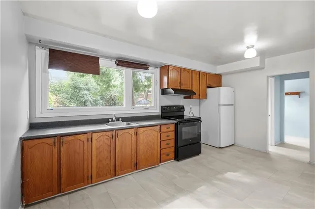 Additional property image - 2384 MARYVALE Crt