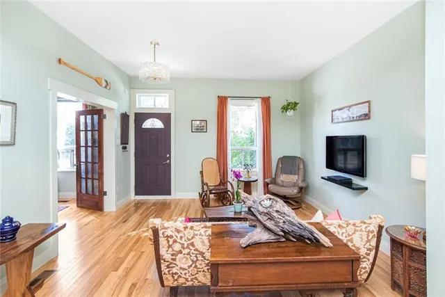 Additional property image - 205 WENTWORTH St