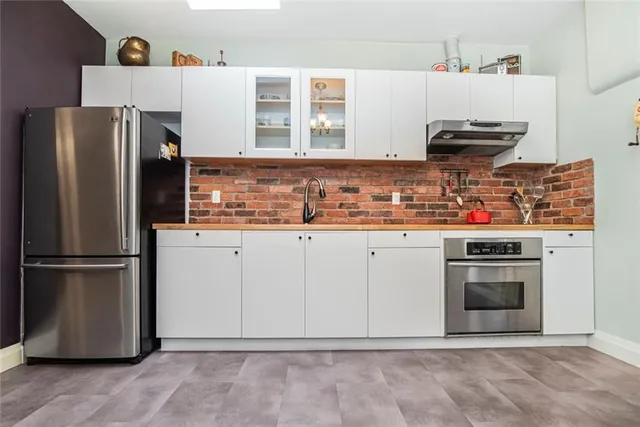Additional property image - 205 WENTWORTH St