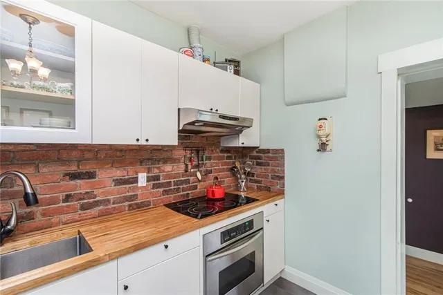 Additional property image - 205 WENTWORTH St