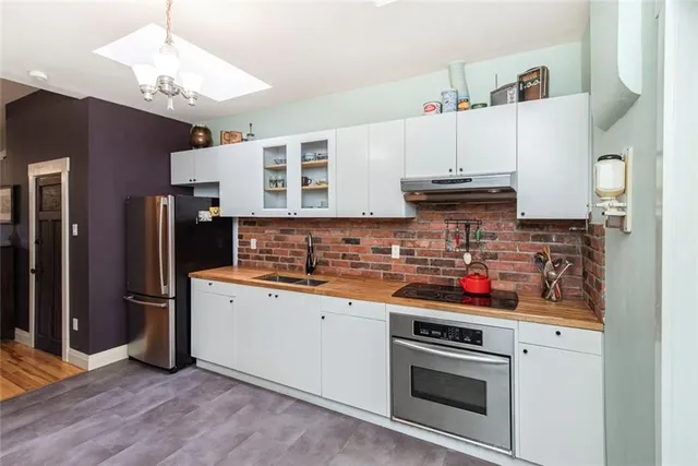 Additional property image - 205 WENTWORTH St