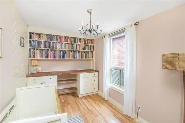 Additional property image - 205 WENTWORTH St