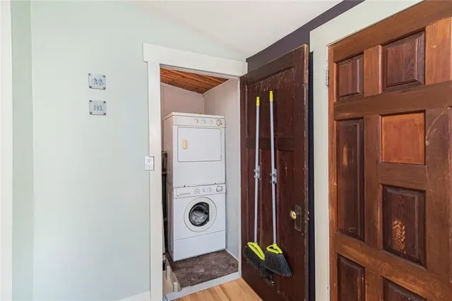 Additional property image - 205 WENTWORTH St
