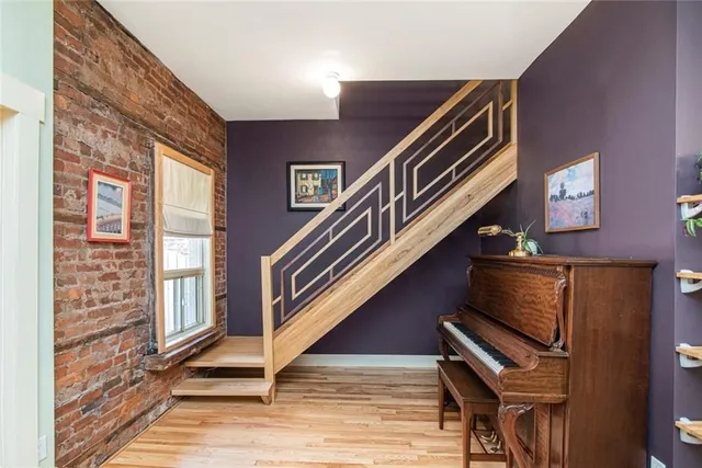 Additional property image - 205 WENTWORTH St