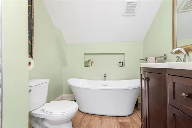 Additional property image - 205 WENTWORTH St