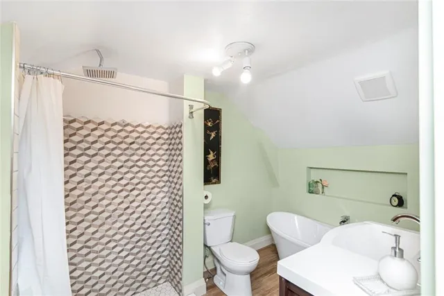 Additional property image - 205 WENTWORTH St