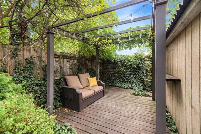 Additional property image - 205 WENTWORTH St
