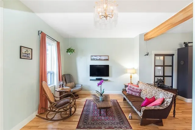 Additional property image - 205 WENTWORTH St