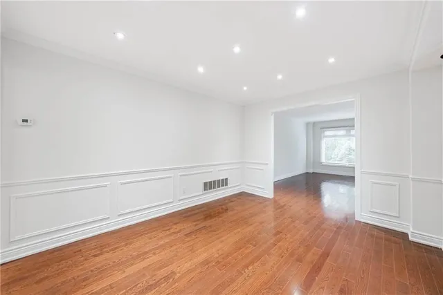 Additional property image - 494 DICENZO Dr