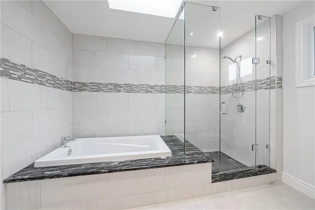 Additional property image - 494 DICENZO Dr