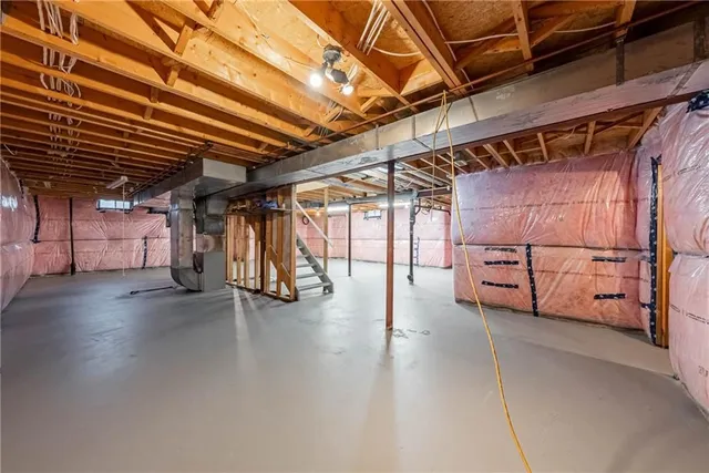 Additional property image - 494 DICENZO Dr