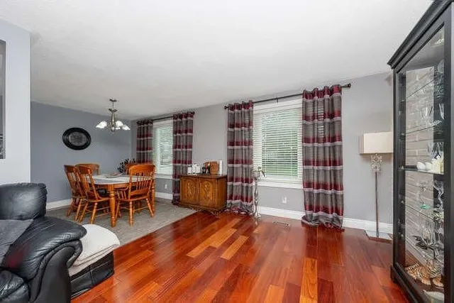 Additional property image - 1523 RUSHOLME Cres